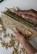Bíblia Média Glitter Dourado Pombinha do Espírito + Cartela de índice + Placa grande