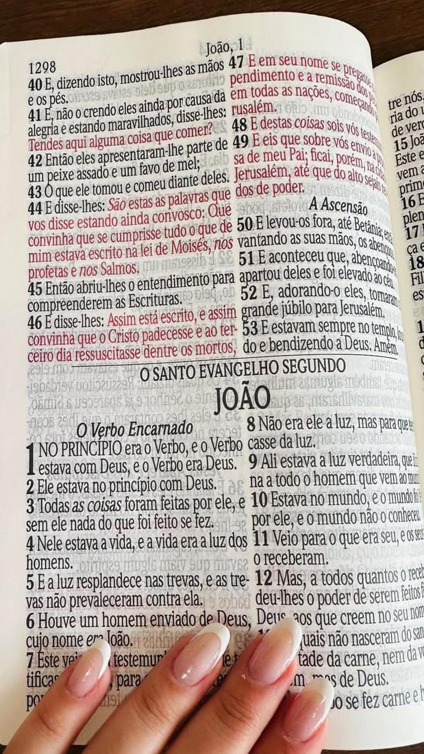 Crystal DREAM - BIBLIA MÉDIA