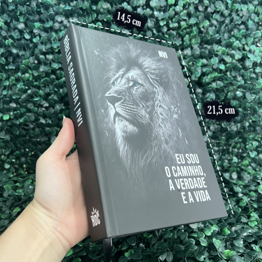 Bíblia Sagrada NVI Masculina Leão Preta Letra Média Evangélica Capa Dura Índice