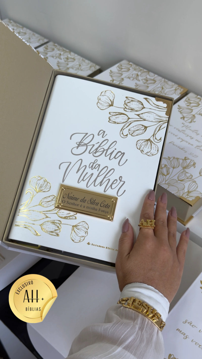 Biblia de Estudo da Mulher COM CAIXA - GRANDE